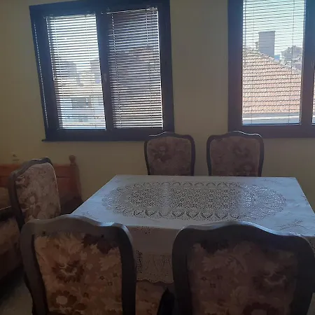 Zlatilovi Apartamento *